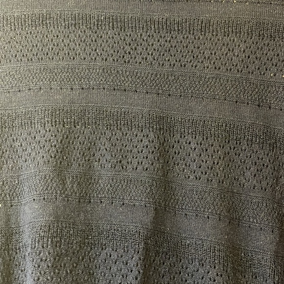 Old navy lightweight navy blue sweater - Picture 2 of 2